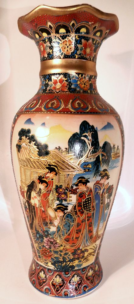 Čínská váza ručně malovaná, zlacená 250 mm